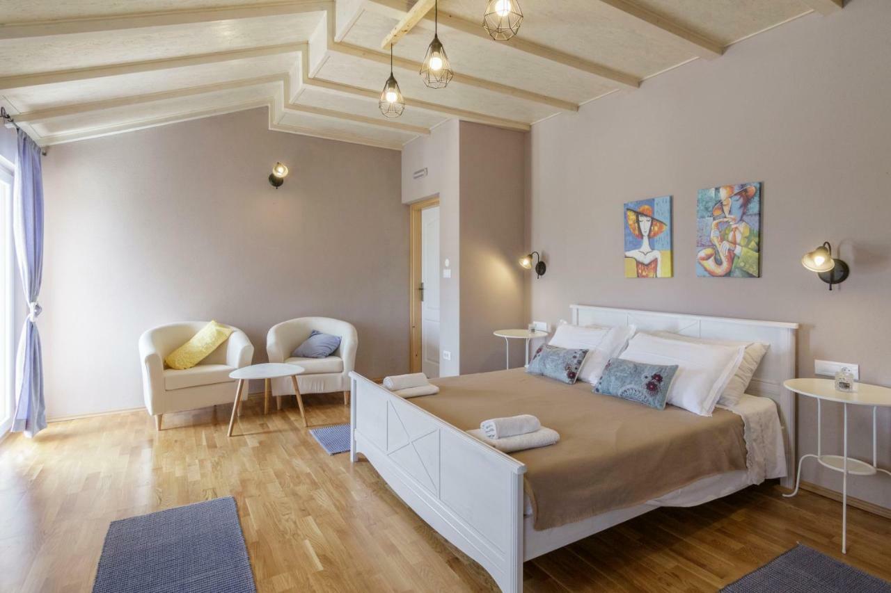 Apartments Mardesic Komiža Extérieur photo