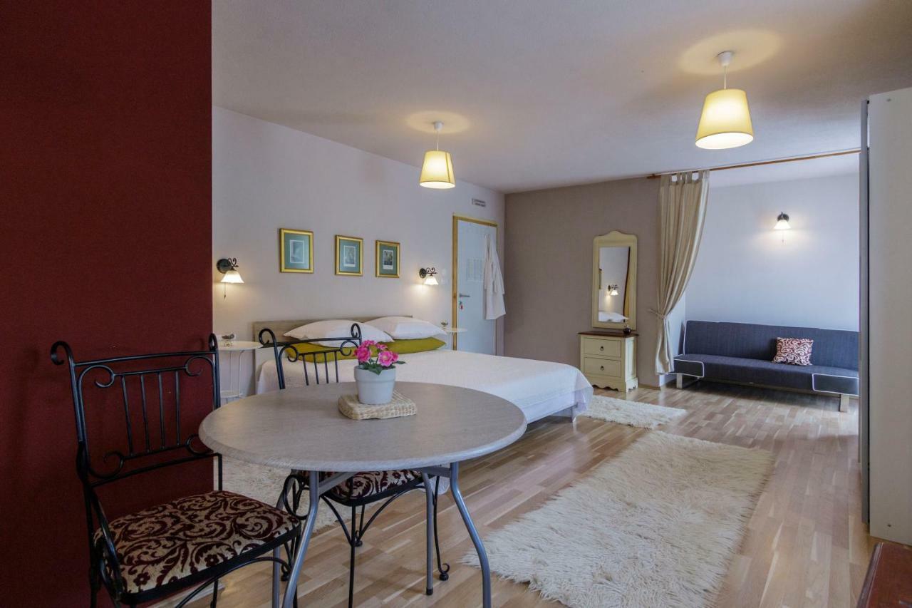 Apartments Mardesic Komiža Extérieur photo